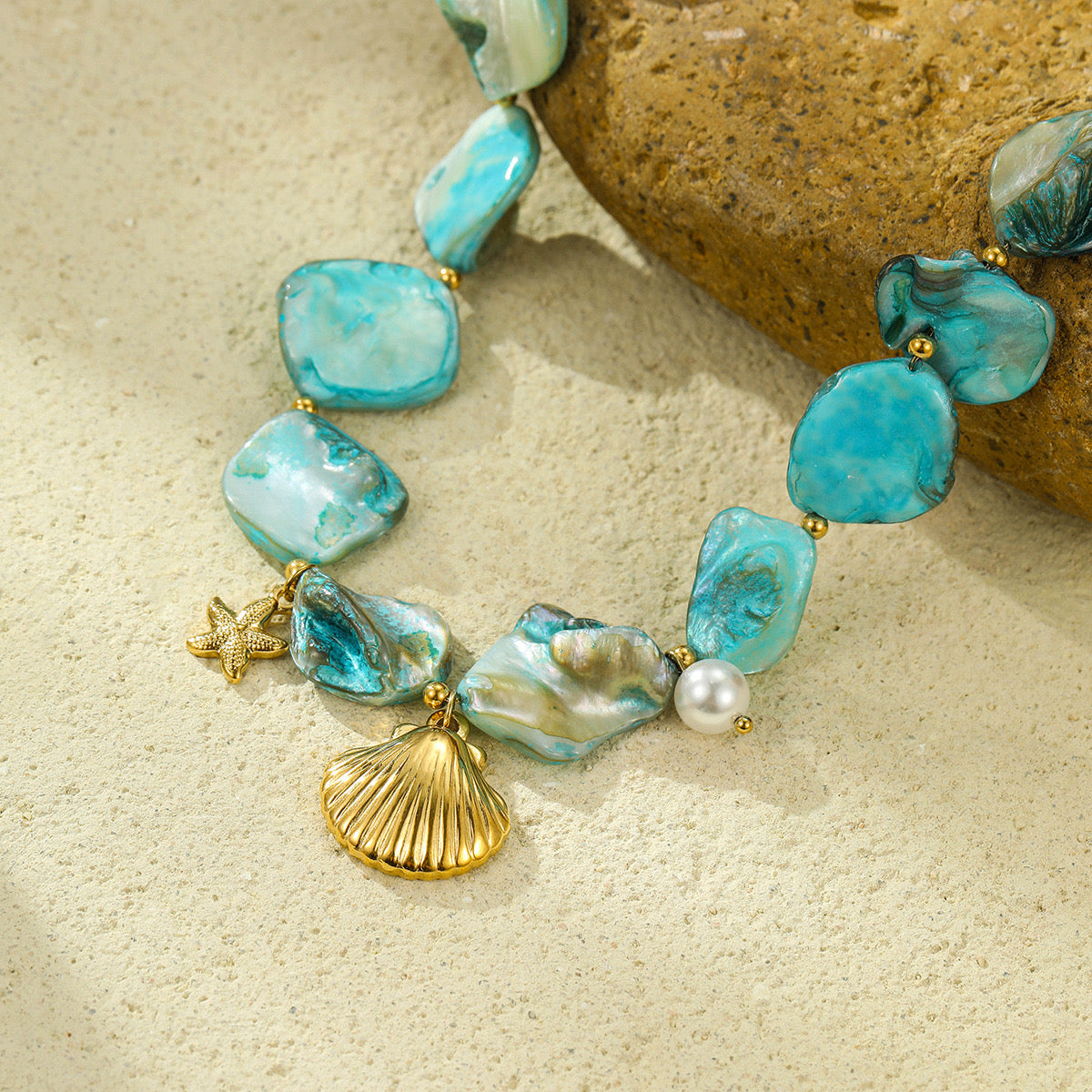 COLLAR MIRANTE