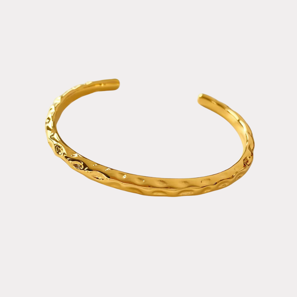 BRACELET HOLES