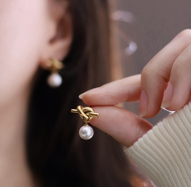 PENDIENTES NUDO