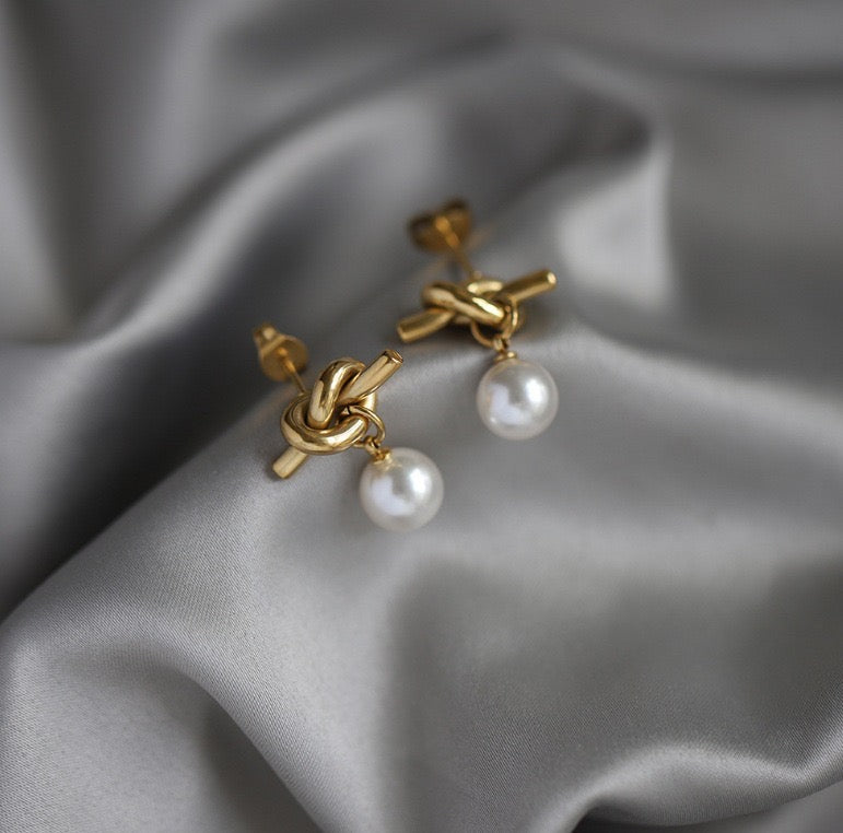 PENDIENTES NUDO