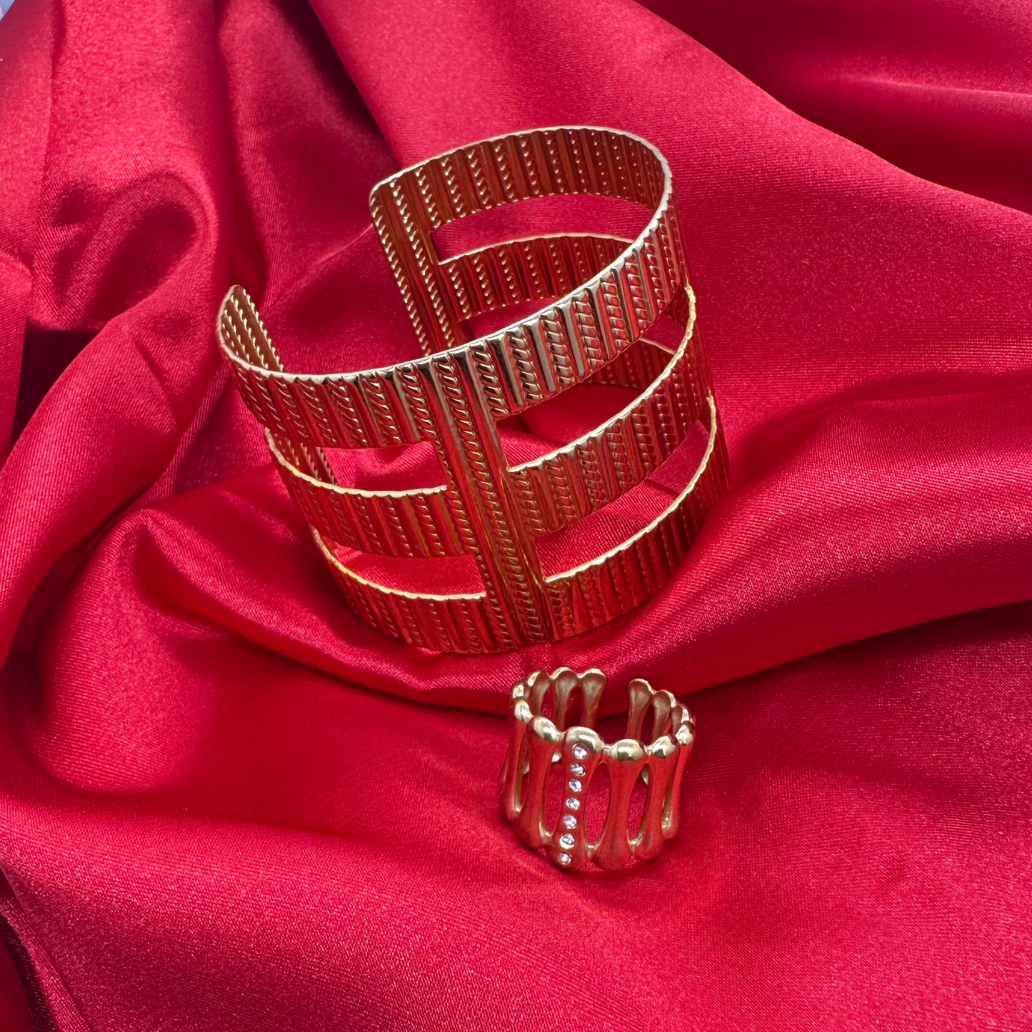ANILLO QUEEN